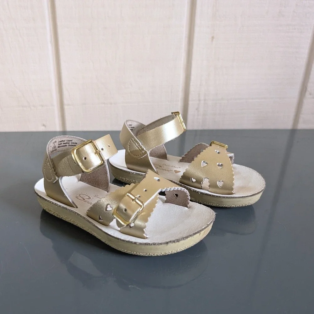 Salt Water Sandals Sun-San Sweetheart Gold Leather Heart Cutout Sandals Size 7